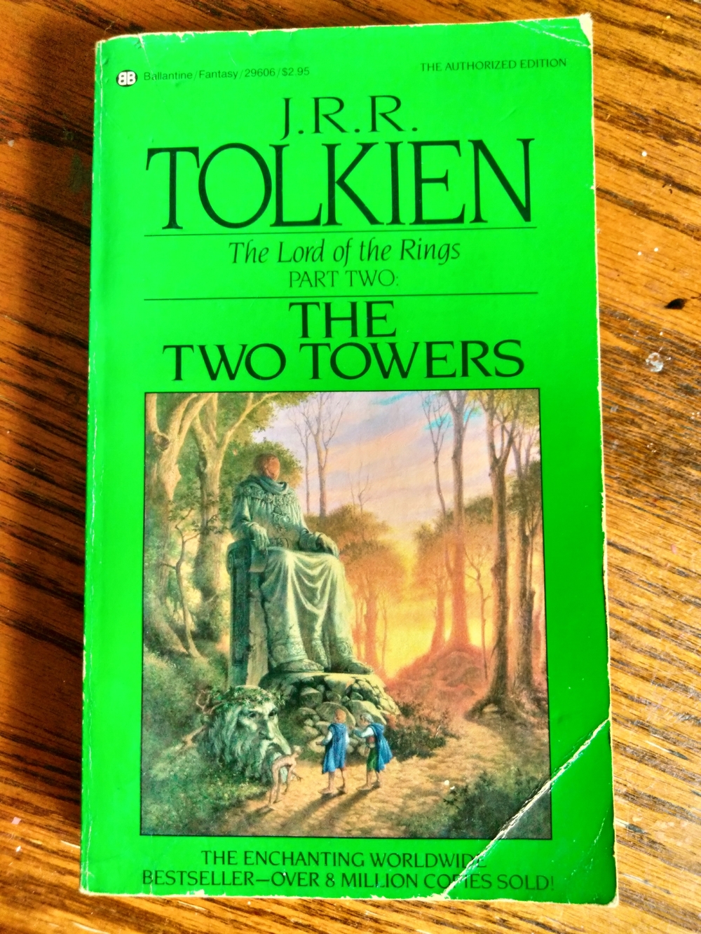 Special Silver Jubilee Edition, The Two Towers, Paperback by J. R. R. Tolken